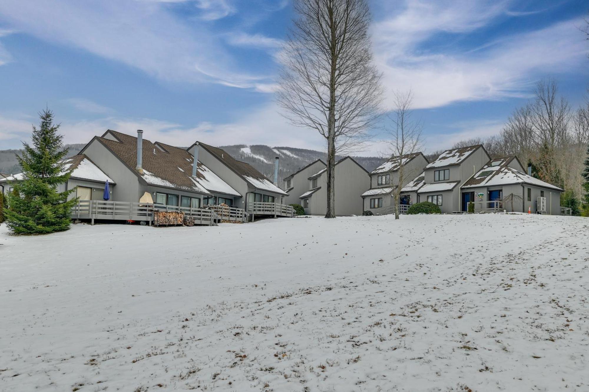 Walk To Ski Lift Family-Friendly Windham Townhome Экстерьер фото