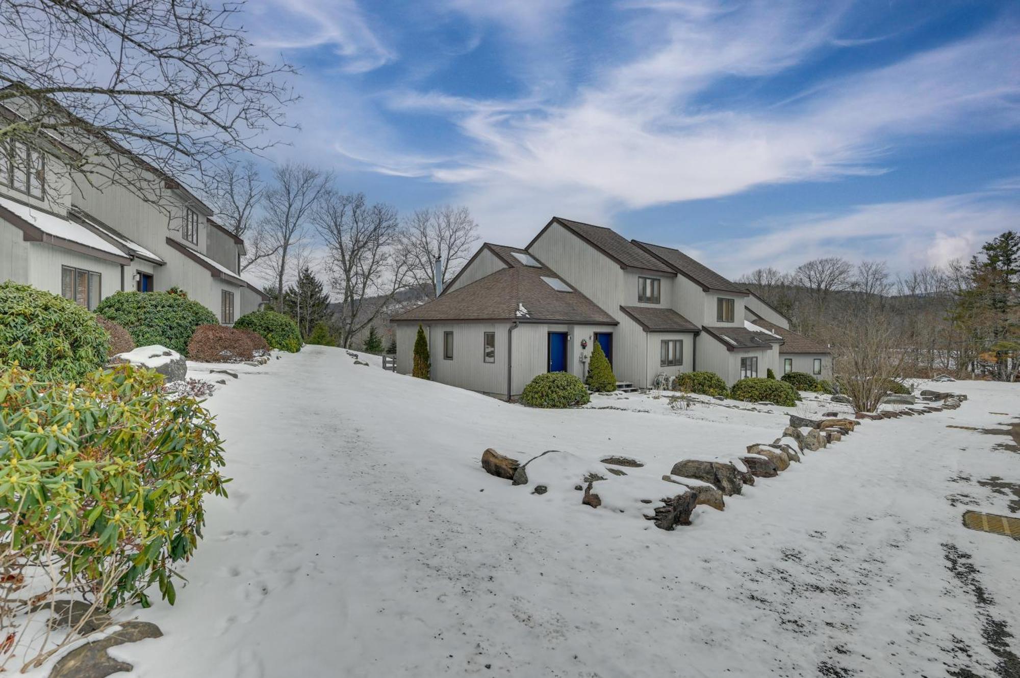 Walk To Ski Lift Family-Friendly Windham Townhome Экстерьер фото